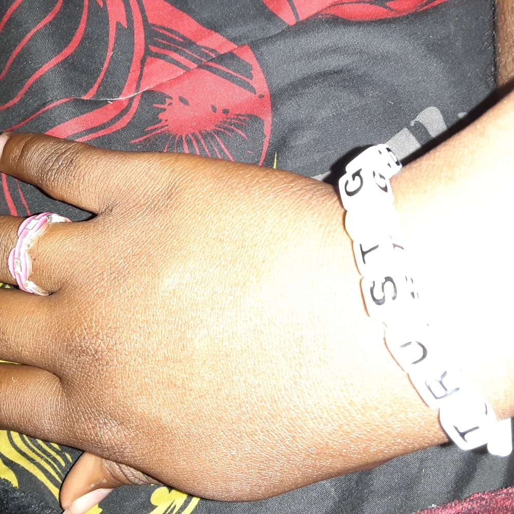 Bracelets - Picture 5 of 8